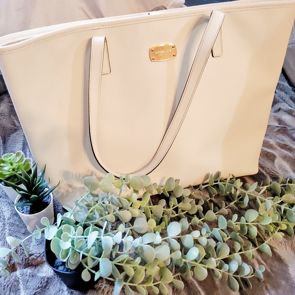 Michael Kors Medium Leather Tote Purse